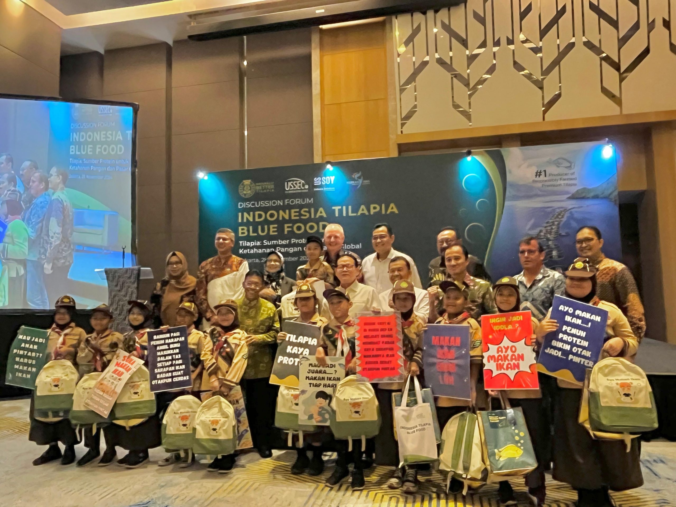 Regal Springs Indonesia Rayakan Hari Ikan Nasional